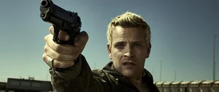 Wann er wohl zum ersten Mal abdrückt? / (c) Netflix