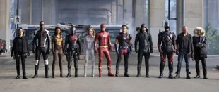 Crisis on Earth-X: Langer Trailer zum Arrowverse-Crossover