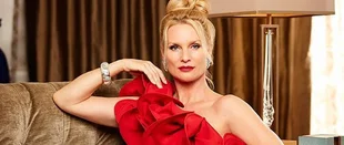 Dynasty: Nicolette Sheridan wird zu Alexis Carrington
