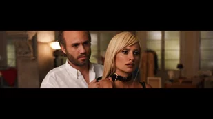 Gianni (Edgar Ramirez) und Donatella Versace (Penelope Cruz) in „Ascent“ (c) FX
