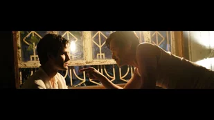 Andrew (Darren Criss) und Modesto Cunanan (Jon Jon Briones) in âCreator/Destroyerâ (c) FX