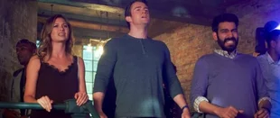 Aly Michalka, Robert Buckley und Rahul Kohli in „iZombie“ (c) The CW