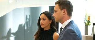 Rachel (Meghan Markle) und Mike (Patrick J. Adams) in der Serie „Suits“ (c) USA Network