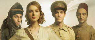 Cast der Serie „Stargate Origins“ (c) MGM