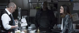 James Spader, Hisham Tawfiq und Megan Boone in „The Blacklist“ (c) NBC / Foto: Virginia Sherwood