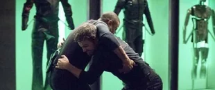 Szenenfoto aus der „Arrow“-Episode „Brothers in Arms“ (c) The CW