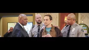 Als alle Stricke reißen, versucht Sheldon (Jim Parsons) sein Glück im Kasino. (c) CBS