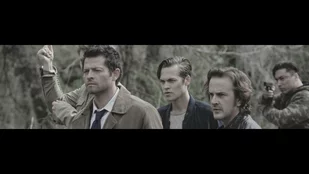 Misha Collins und Alexander Calvert in „Supernatural“ (c) The CW