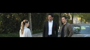 Tom Ellis, Kevin Alejandro und Lauren German in „Lucifer“ (c) Jordan Althaus / FOX
