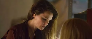 Auf den Bändern findet Elizabeth (Keri Russell) keine wichtigen Informationen. (c) FX