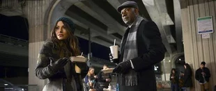 Sarah Shahi und Dennis Haysbert in „Reverie“ (c) NBC