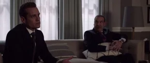 Harvey (Gabriel Macht) und Louis (Rick Hoffman) in der Serie „Suits“ (c) USA Network