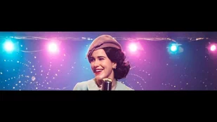 Rachel Brosnahan ist in der neuen Staffel von „The Marvelous Mrs. Maisel“ lustiger und bezaubernder denn je. (c) Amazon Prime Video