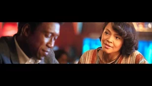 Mahershala Ali und Carmen Ejogo beweisen in der dritten Staffel „True Detective“ echte Chemie. (c) HBO