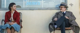 India Eisley und Jefferson Mays in „I Am the Night“ (c) TNT