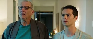 Ed O'Neill und Dylan O'Brien in „Weird City“ (c) YouTube