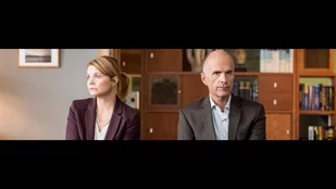 Annette Frier und Christoph Maria Herbst in „Merz gegen Merz“ (c) ZDF