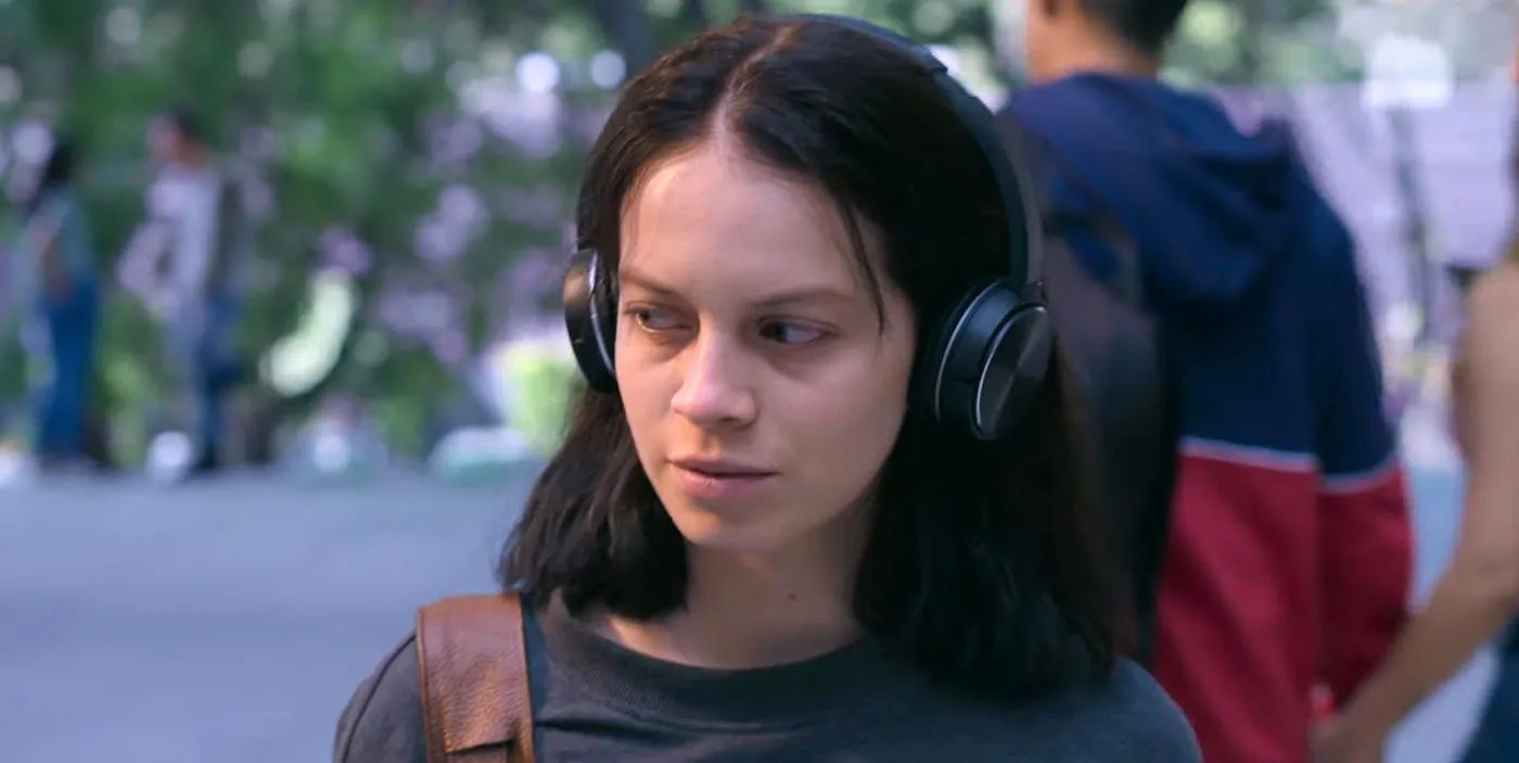 Sofia (Ana Valeria Becerril) in Control Z