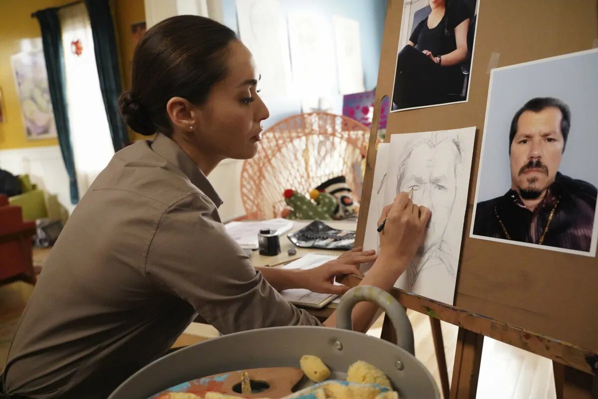 Lindsey Morgan in Walker