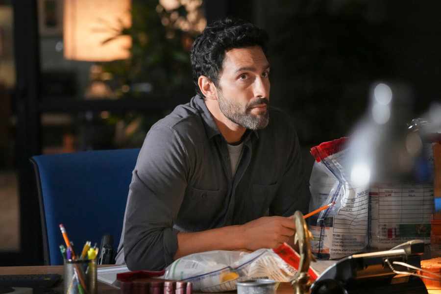 Noah Mills als Haole Jesse Boon