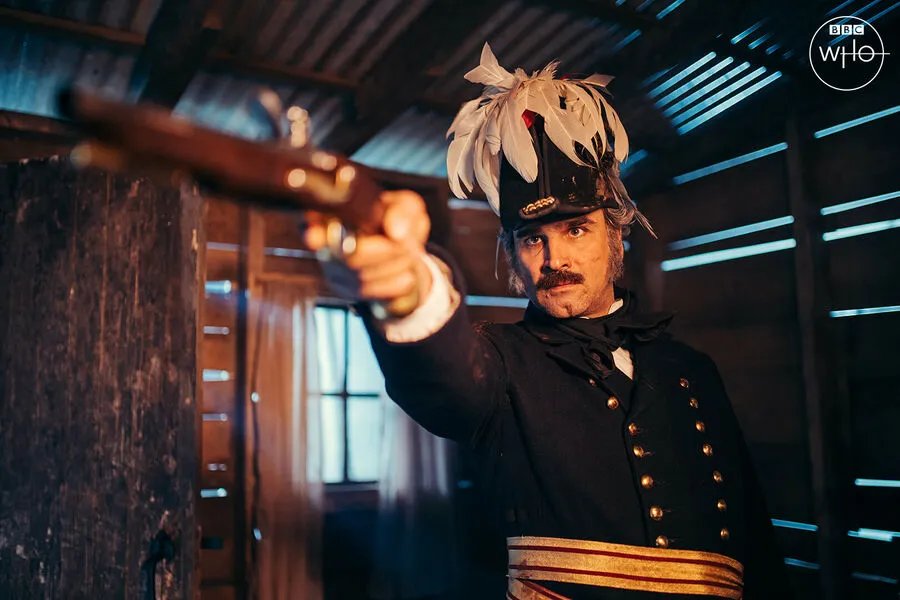 Gerald Kyd in Doctor Who (2005). Ausschnitt aus der Episode Chapter Two: War of the Sontarans der britische Serie Doctor Who