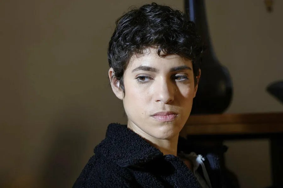 Ausschnitt aus der Episode Benjamin T. Okara der US-Serie The Blacklist