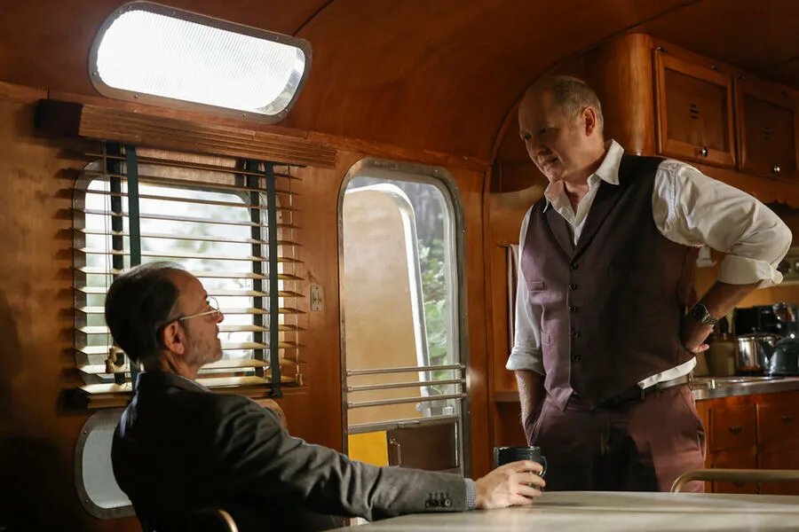 Ausschnitt aus der Episode Arcane Wireless (No. 154) der US-Serie The Blacklist