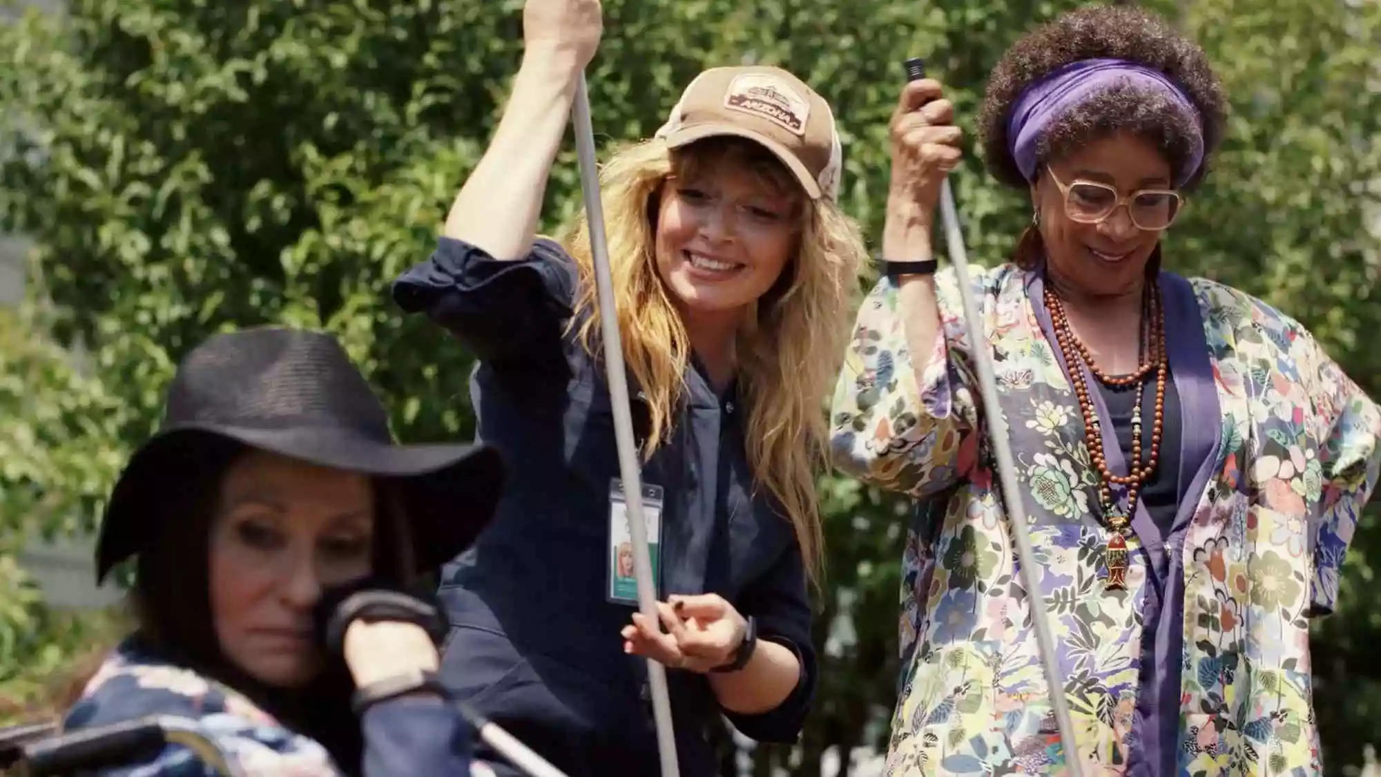 Shuffleboard mit mörderischen Alt-Hippies (Judit Light und S. Epatha Merkerson)