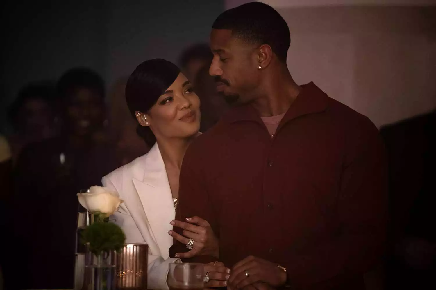 Szenenfoto mit Tessa Thompson und Michael B. Jordan aus dem Film Creed 3