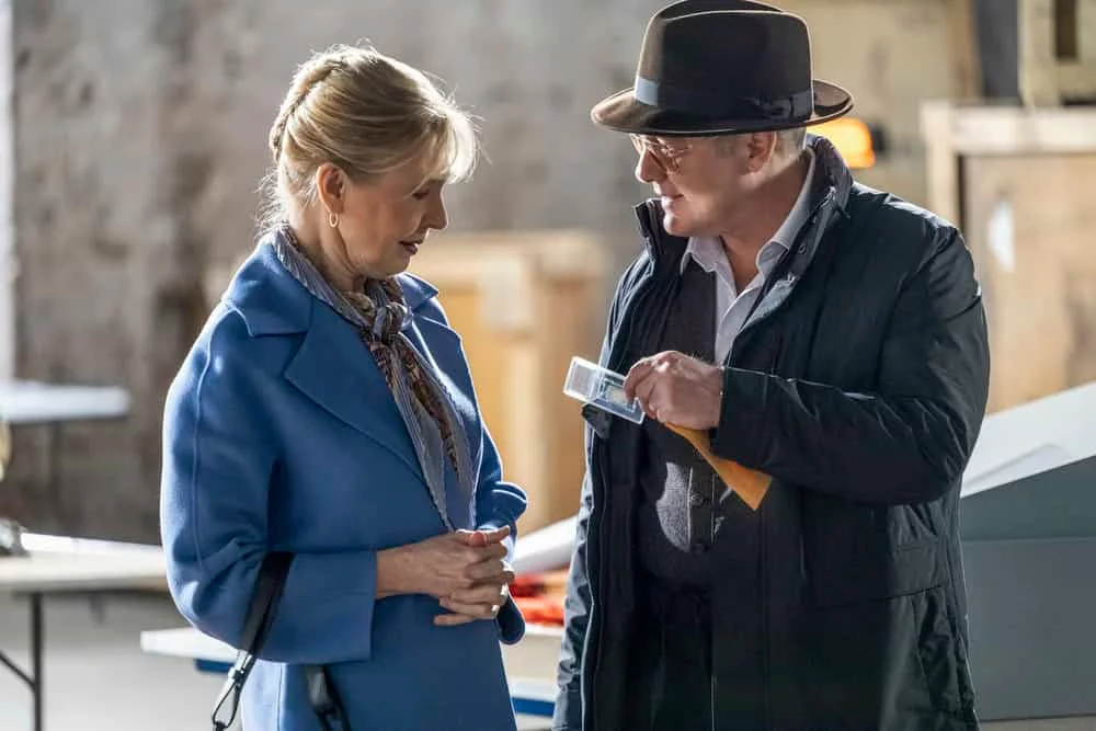 Janet Zarish und James Spader in „The Blacklist“