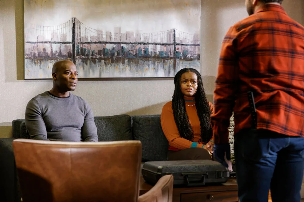 Hisham Tawfiq und Sandra Okuboyejo in âThe Blacklistâ