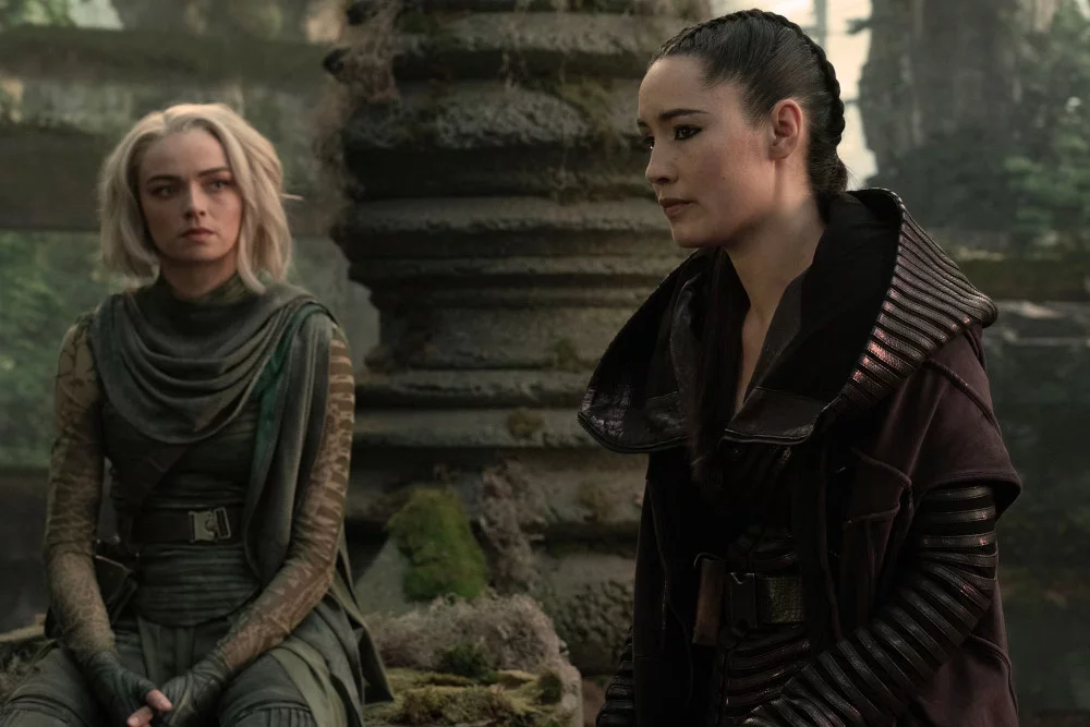 Jess Bush und Christina Chong in „Star Trek: Strange New Worlds“