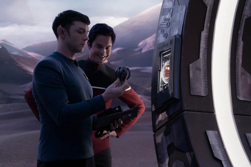 Ethan Peck und Jack Quaid in „Star Trek: Strange New Worlds“