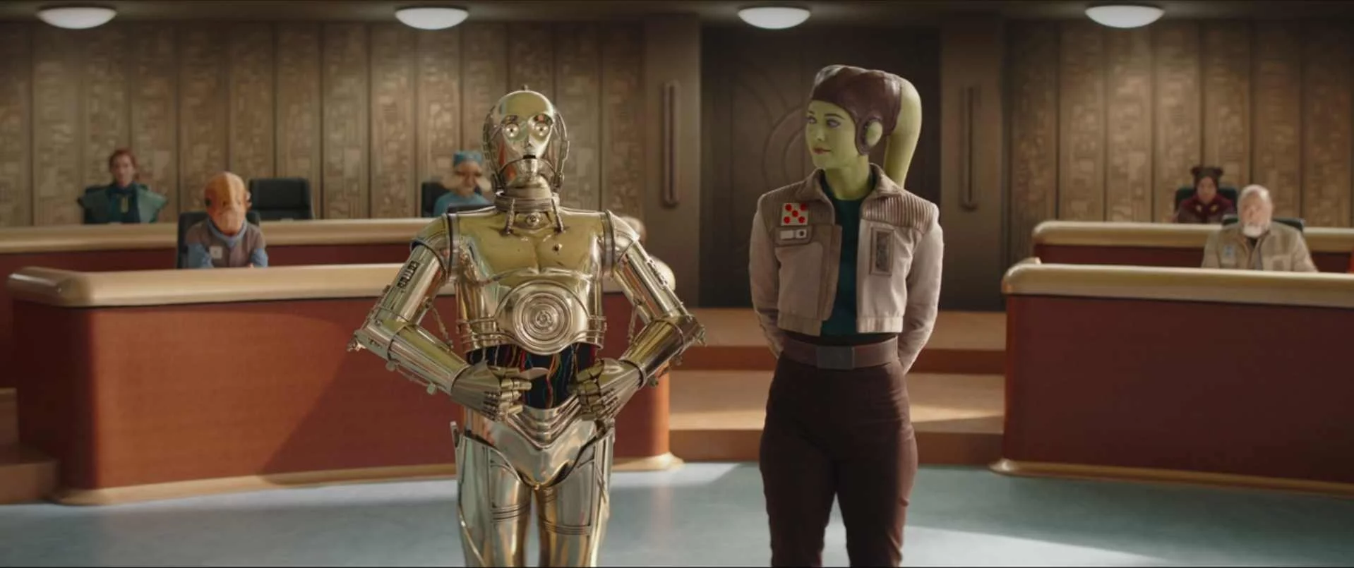 C3PO und Hera auf einem Szenenfoto aus der „Ahsoka“-Folge „Zwischen Traum und Wahn“