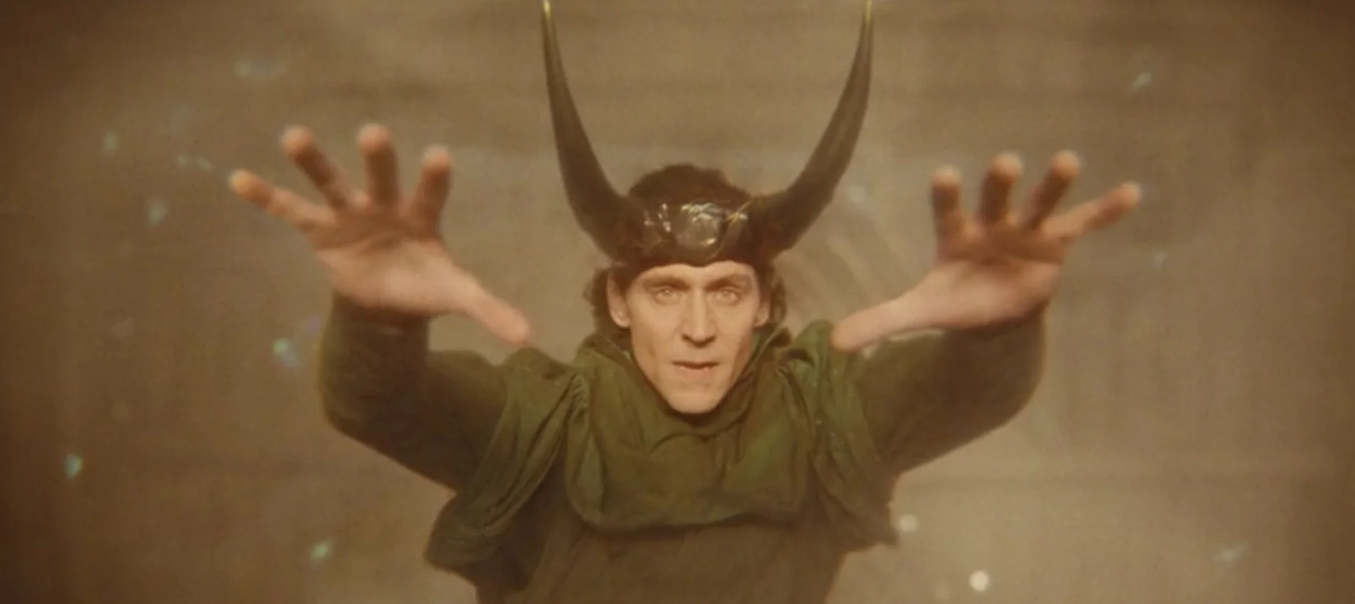 Ein neuer Loki auf einem Szenenfoto aus der „Loki“-Episode „Glorreiches Ansinnen“