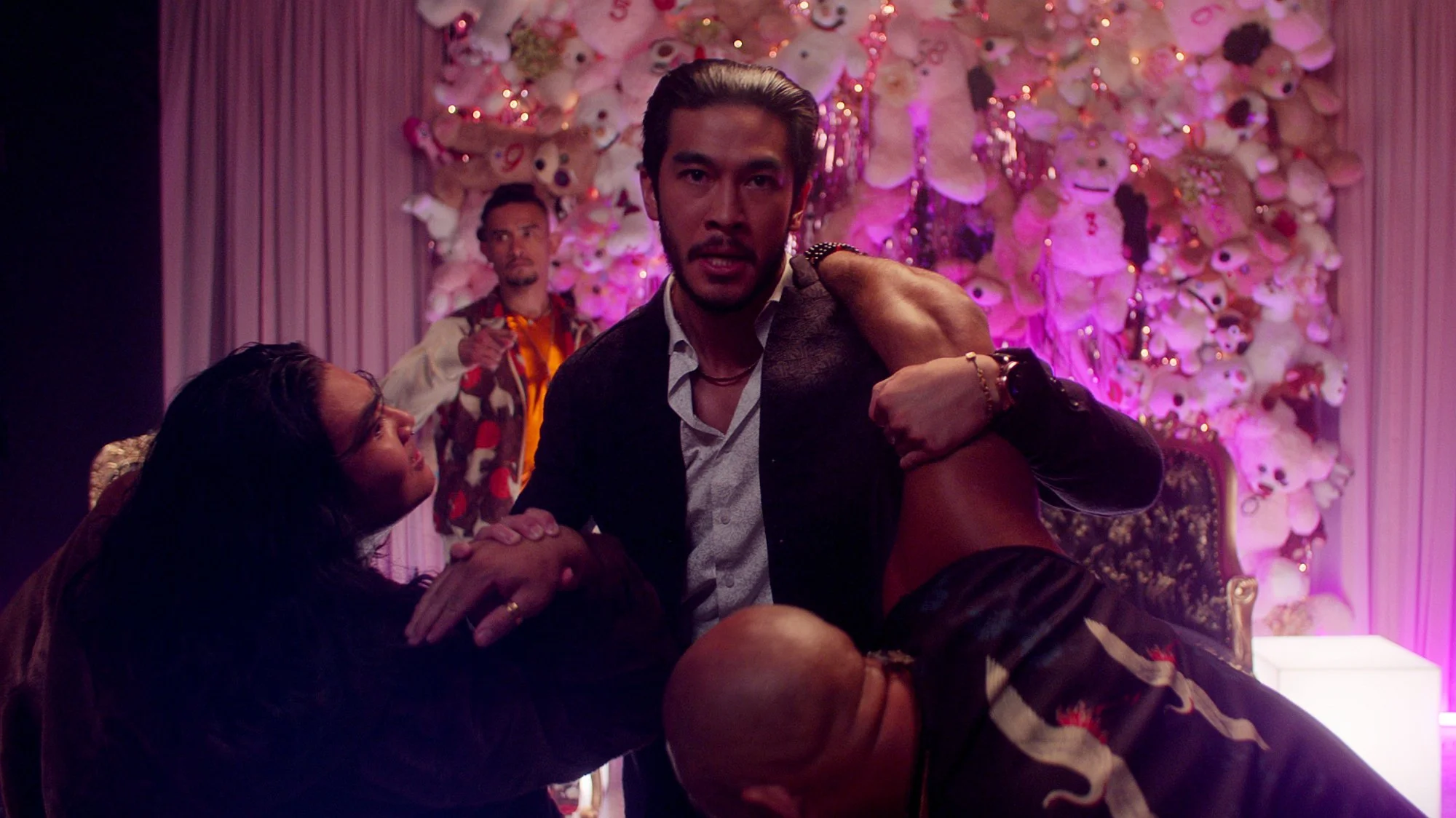 Peter Chanseyha als Jimmy, Bryan Cartago als Bojing-, Justin Chien als Charles Sun, Charlit Dae as Ernie in „The Brothers Sun“