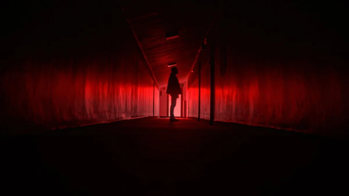 Atmosphärisches Szenenfoto aus der polnischen Serie „Detective Forst“