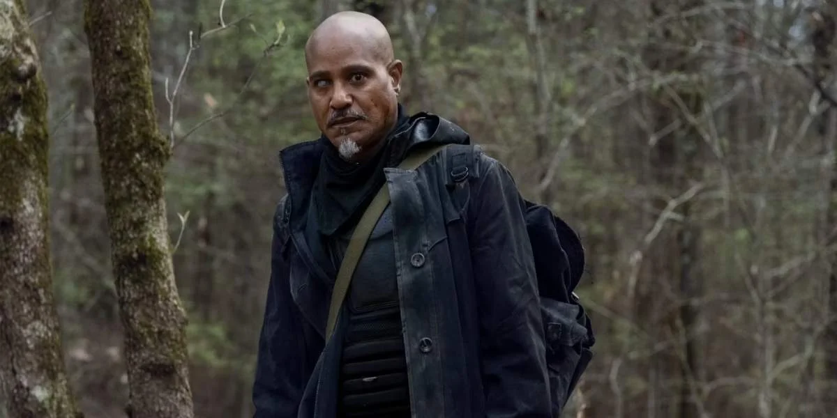 Gabriel lässt sich mal wieder blicken. Szenenfoto aus der Episode „Become“ aka „Weist uns den Weg“ der Serie „The Walking Dead: The Ones Who Live“