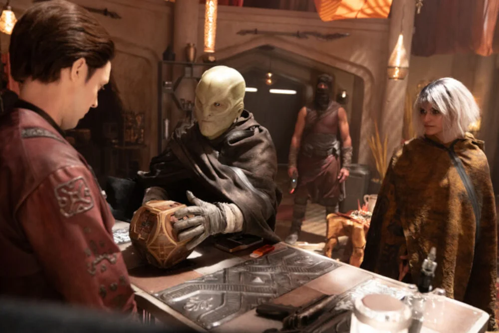 J. Adam Brown, Elias Toufexis und Eve Harlow in „Star Trek: Discovery“