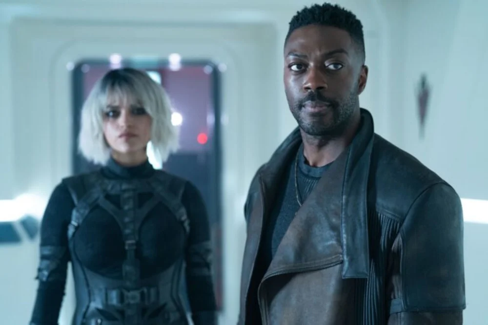 Eve Harlow und David Ajala in „Star Trek: Discovery“