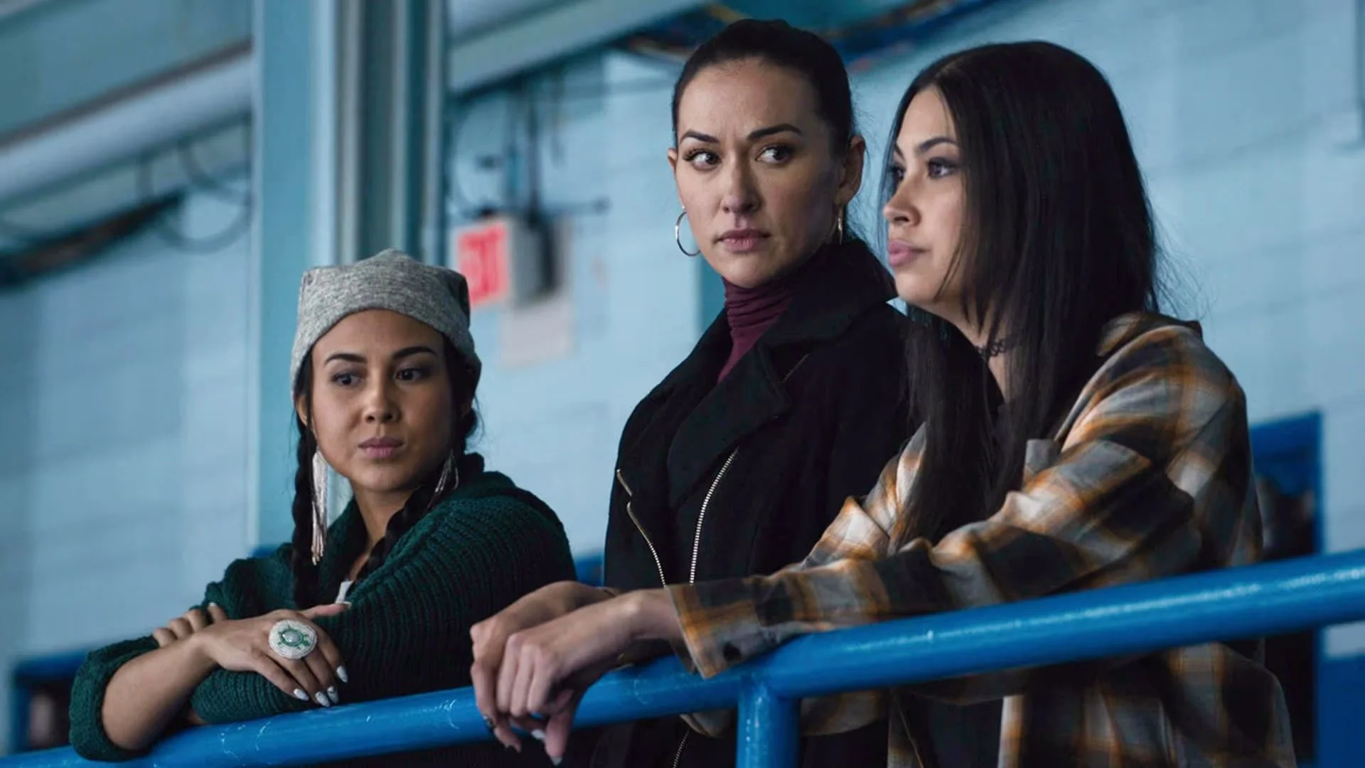 Keilani Elizabeth Rose, Tasya Teles und Blair Lamora in „Shoresy“