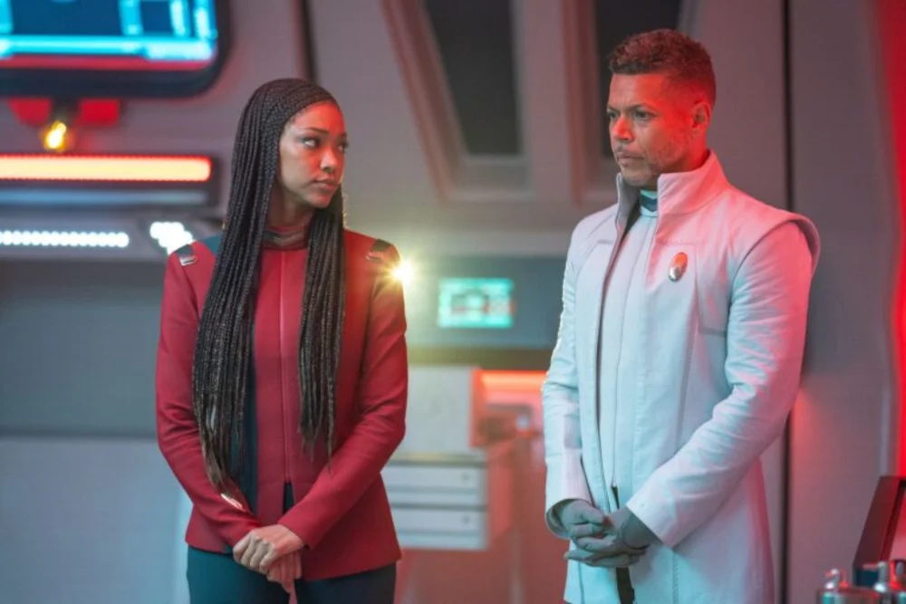 Sonequa Martin-Green und Wilson Cruz in „Star Trek: Discovery“