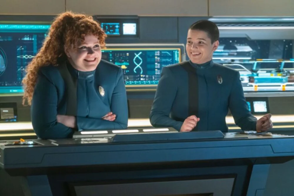 Mary Wiseman und Blu del Barrio in „Star Trek: Discovery“