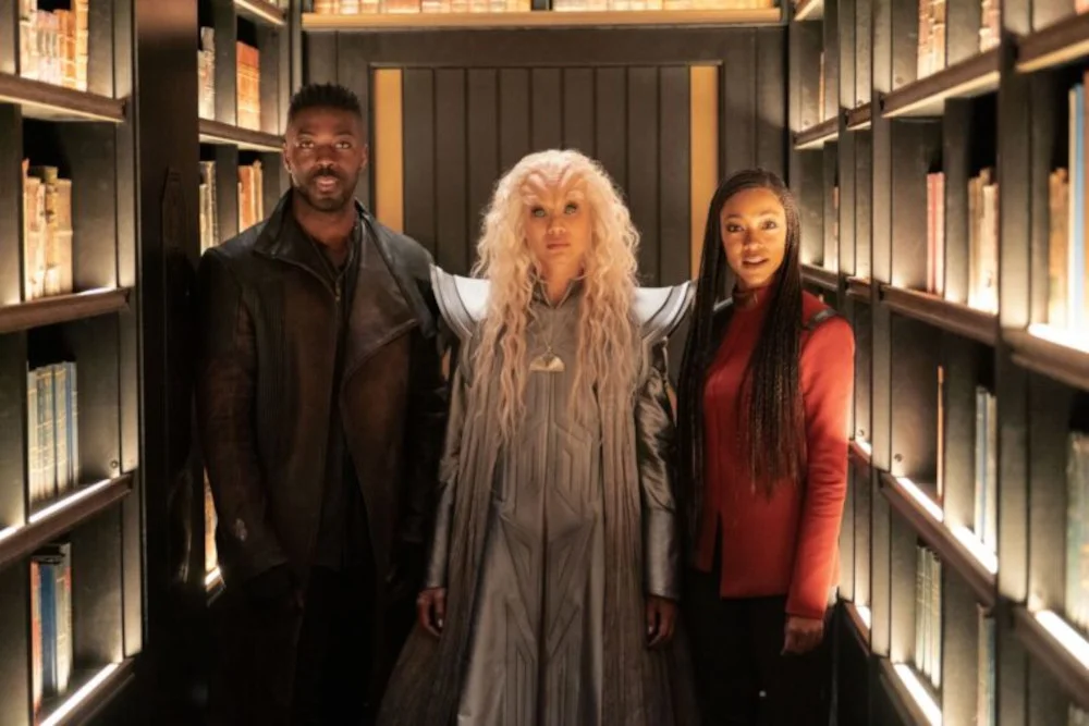 David Ajala, Elena Juatco und Sonequa Martin-Green in „Star Trek: Discovery“