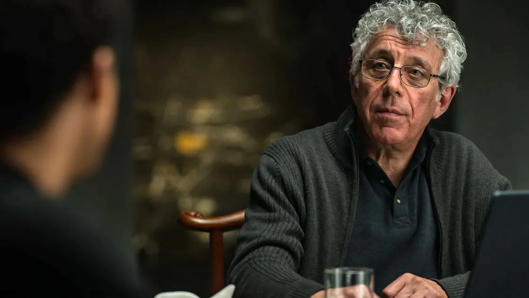 Jacob Anderson und Eric Bogosian in der Serie „Interview with the Vampire“