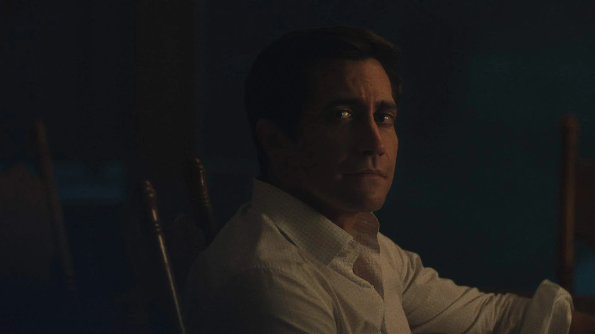 Jake Gyllenhaal und Bill Camp in der Serie „Aus Mangel an Beweisen.