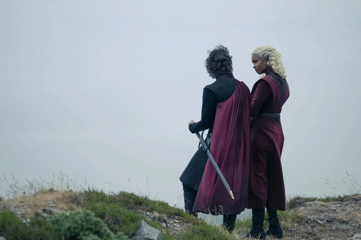 Jacaerys und Baela sprechen in Dragonstone...