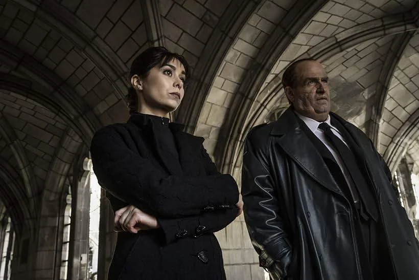Oz und Sofia in der Serie „The Penguin“