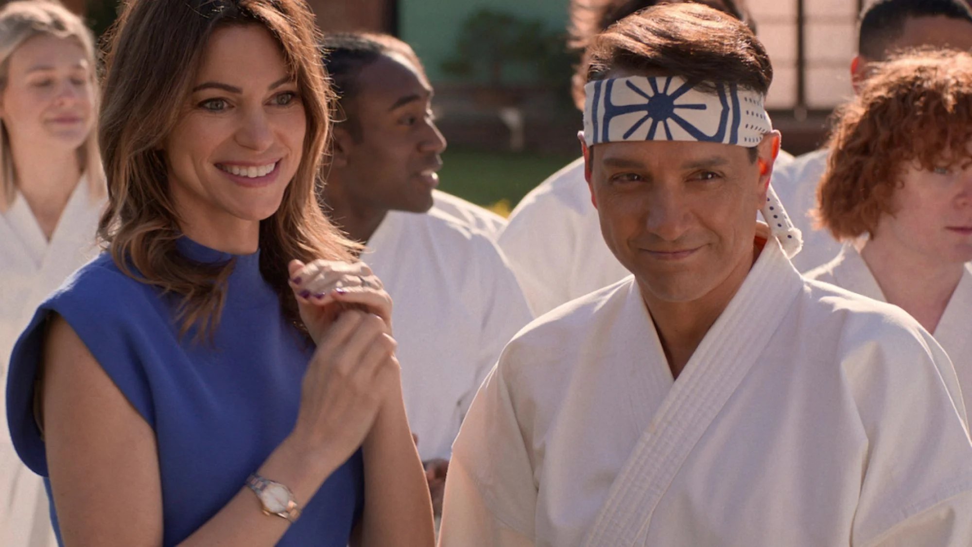 Daniel und Amanda in der Serie „Cobra Kai“