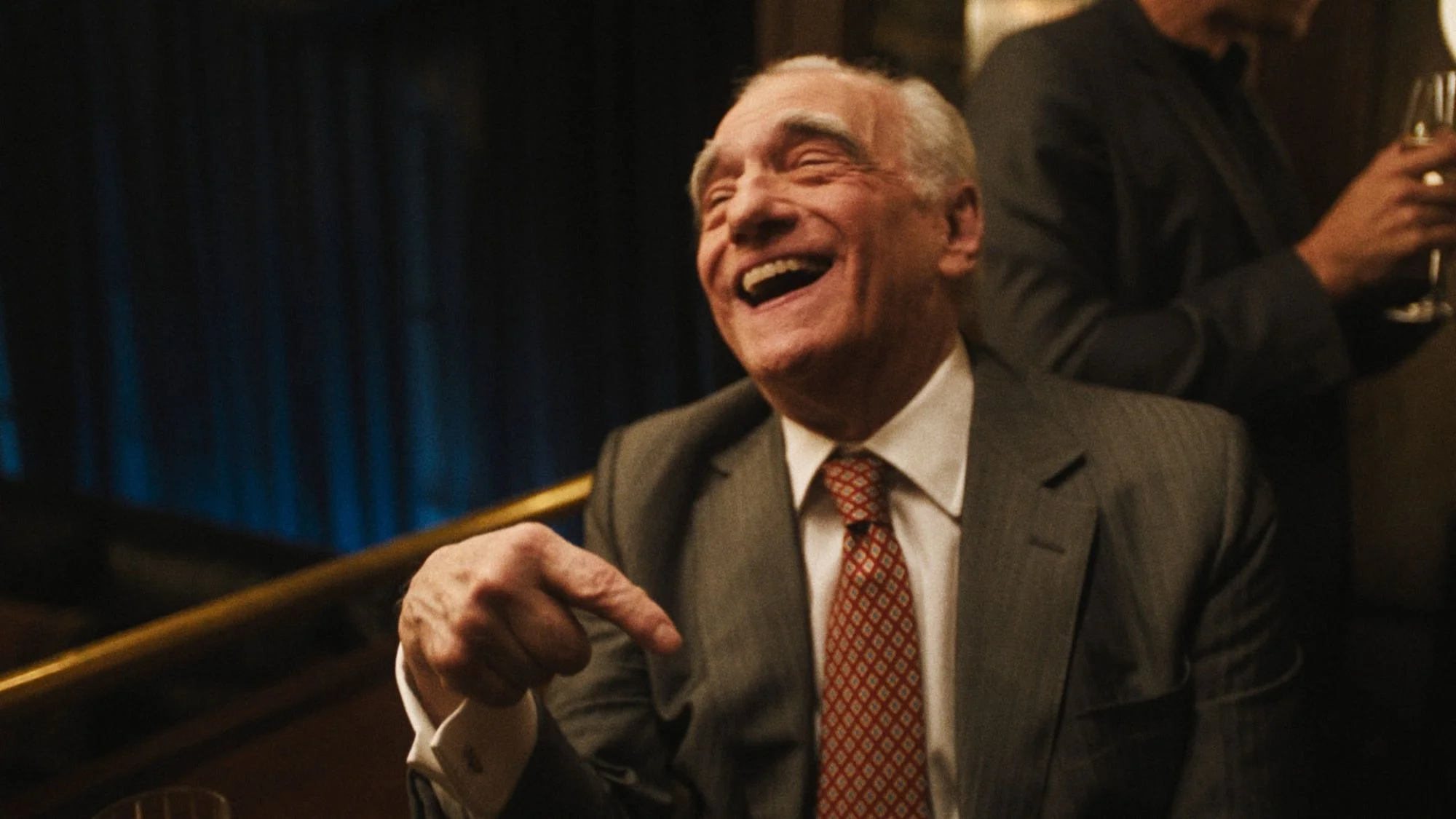 Martin Scorsese auf einem Szenenfoto aus der Auftaktepisode der Serie „The Studio“